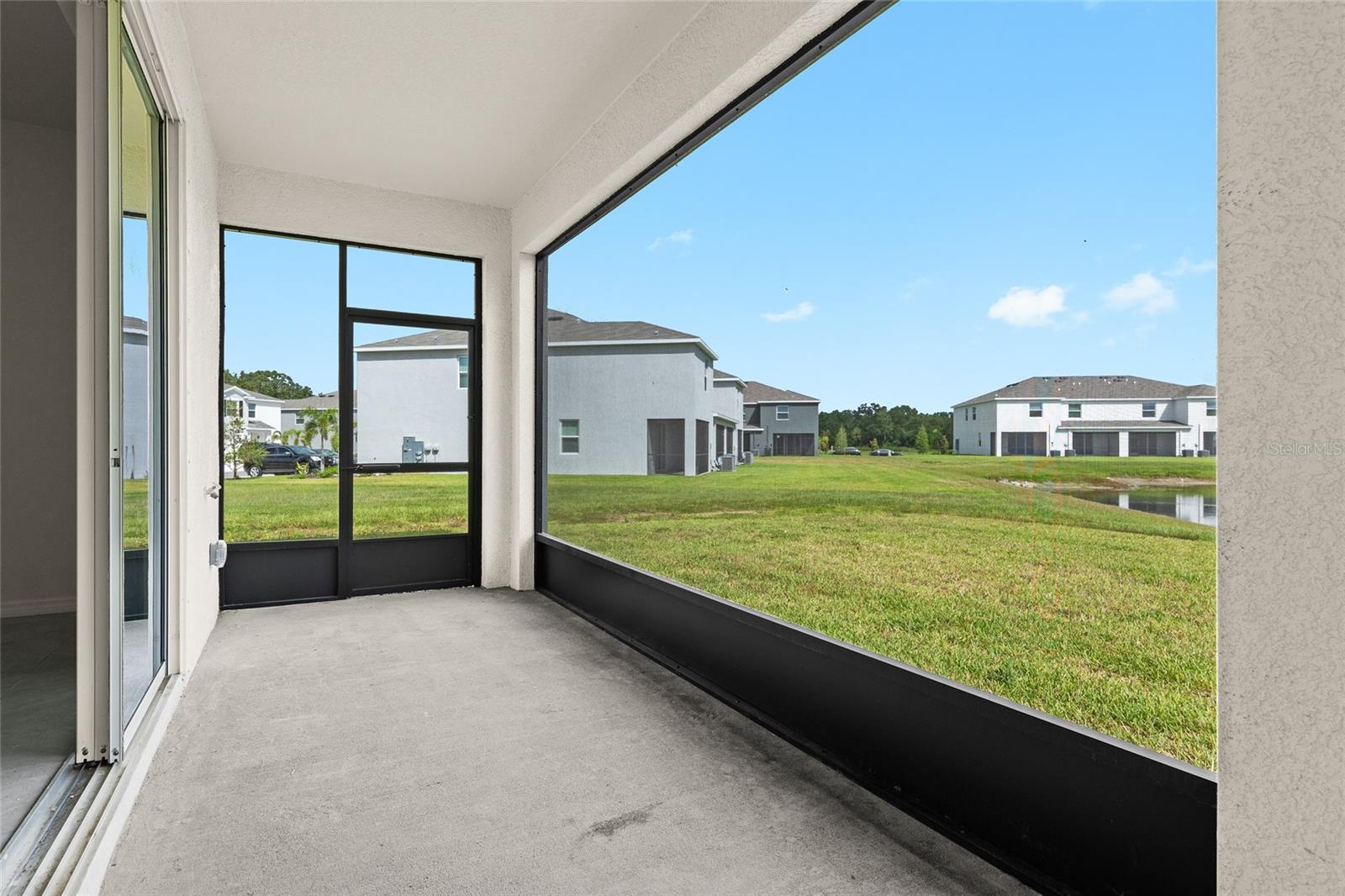 WOODLEAF HAMMOCK A REP OF A POR O - Residential Lease