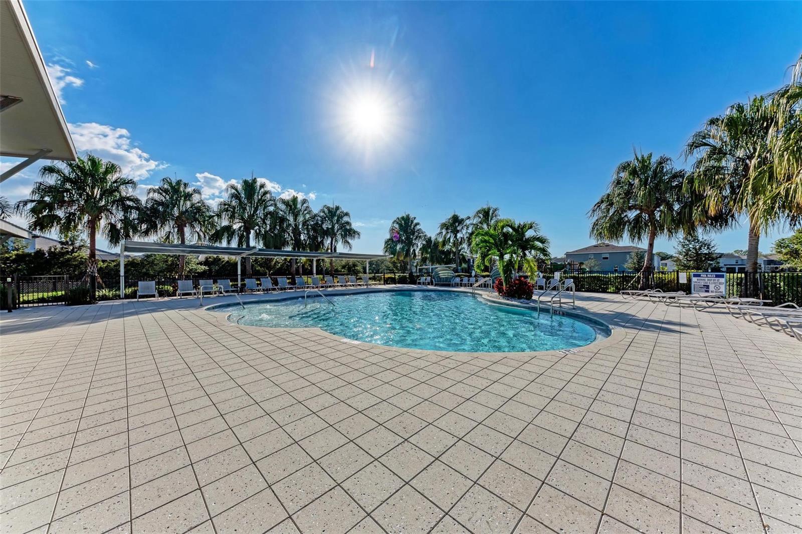 WOODLEAF HAMMOCK A REP OF A POR O - Residential Lease