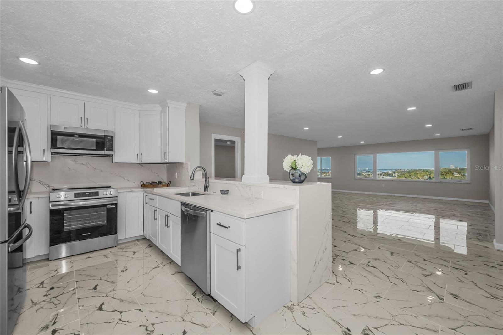 HARBOUR CLUB CONDO NO 3 - Residential