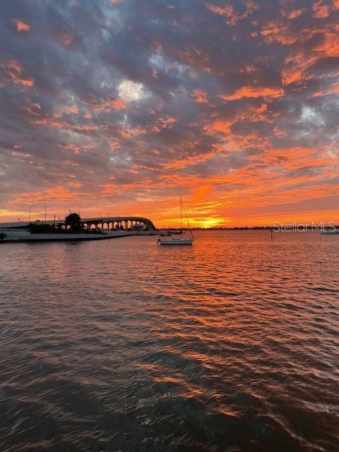 HARBOUR CLUB CONDO NO 3 - Residential