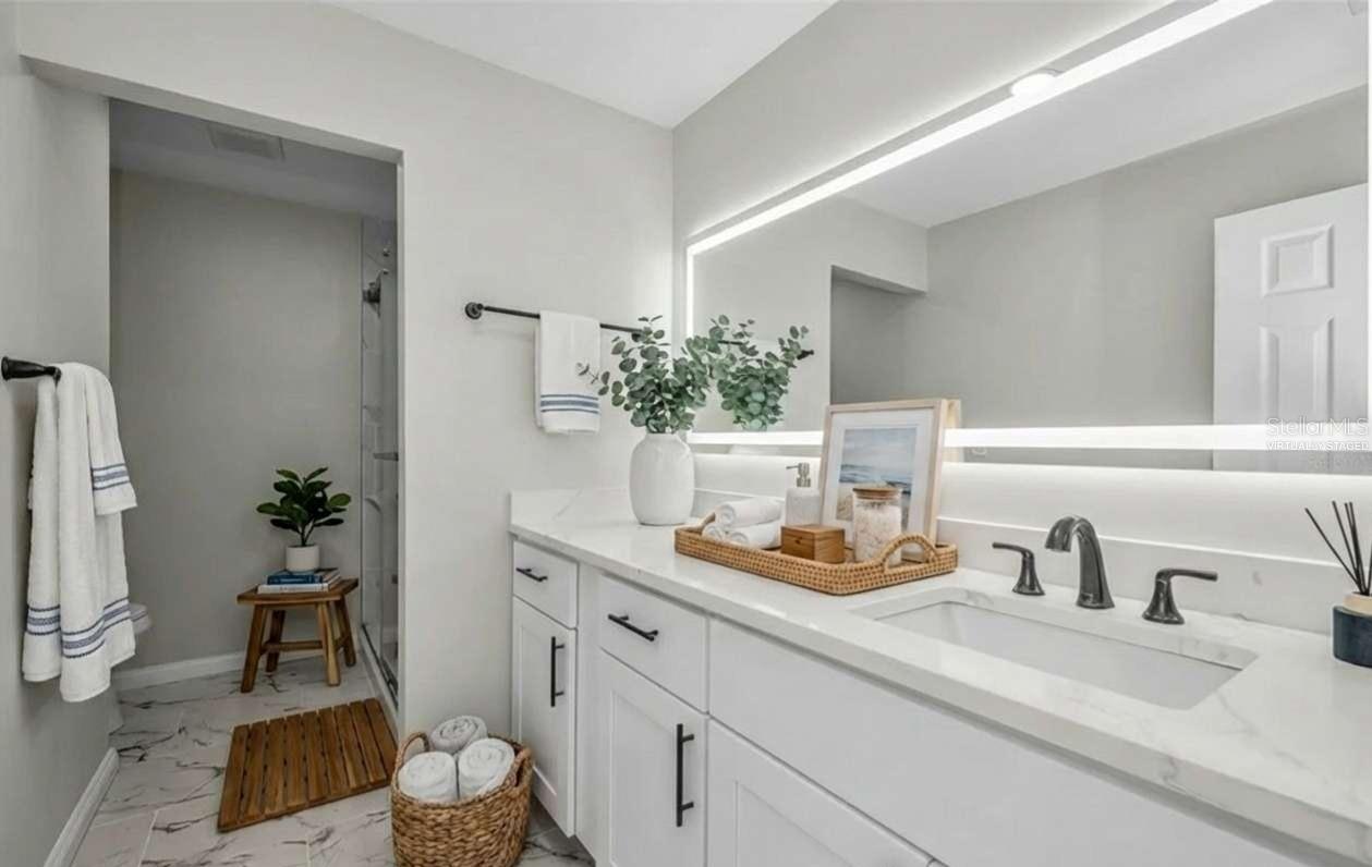 HARBOUR CLUB CONDO NO 3 - Residential