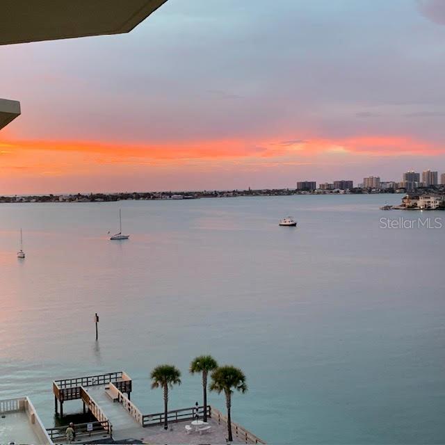 HARBOUR CLUB CONDO NO 3 - Residential