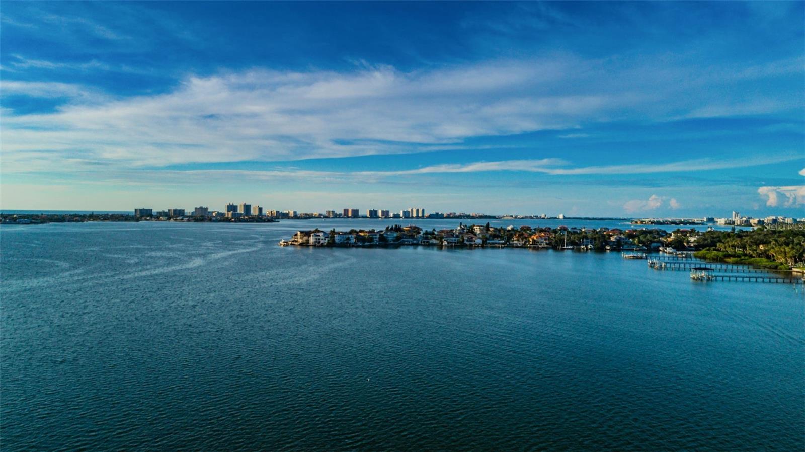 HARBOUR CLUB CONDO NO 3 - Residential