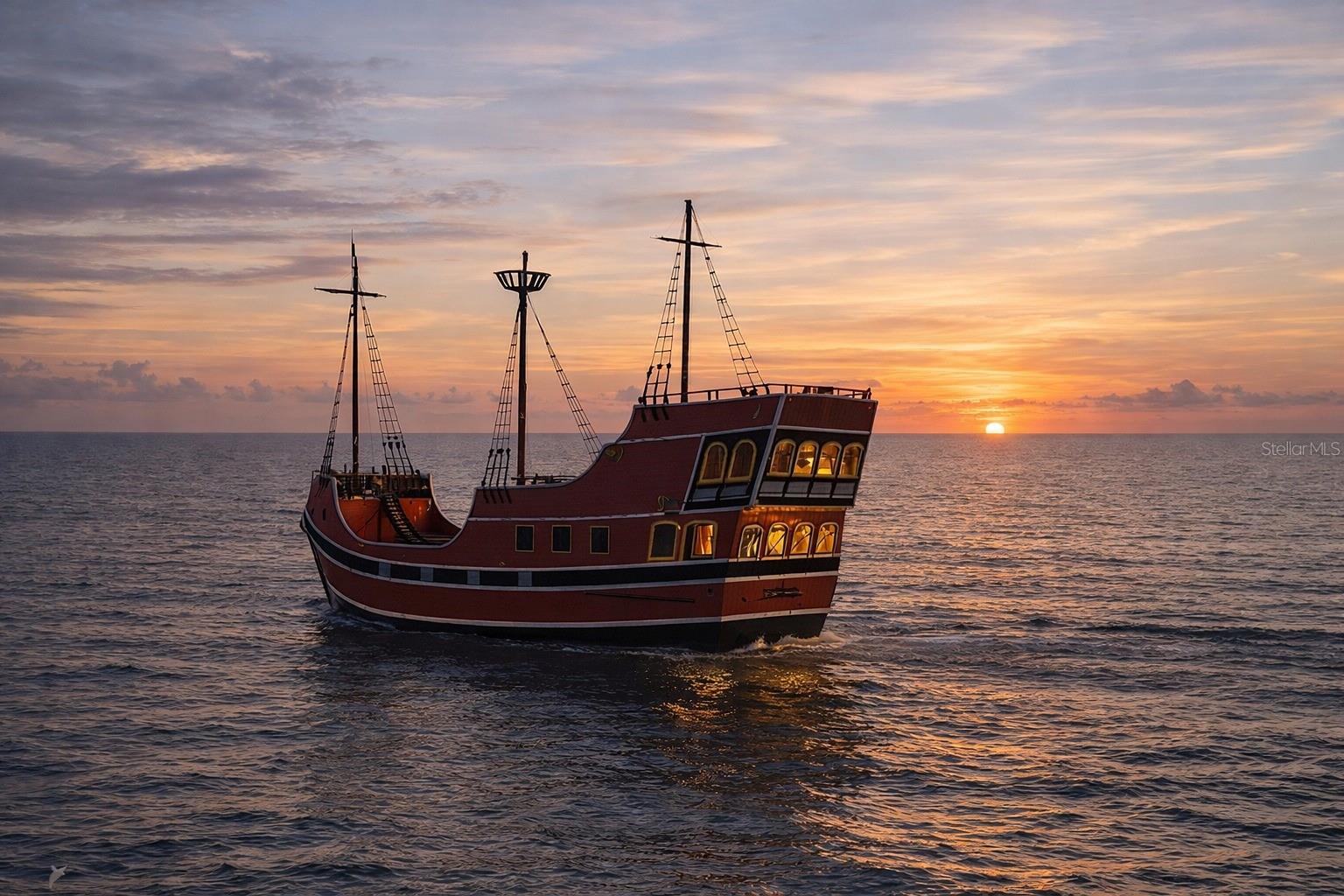 HARBOUR CLUB CONDO NO 3 - Residential