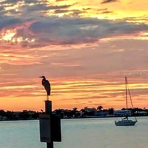 HARBOUR CLUB CONDO NO 3 - Residential