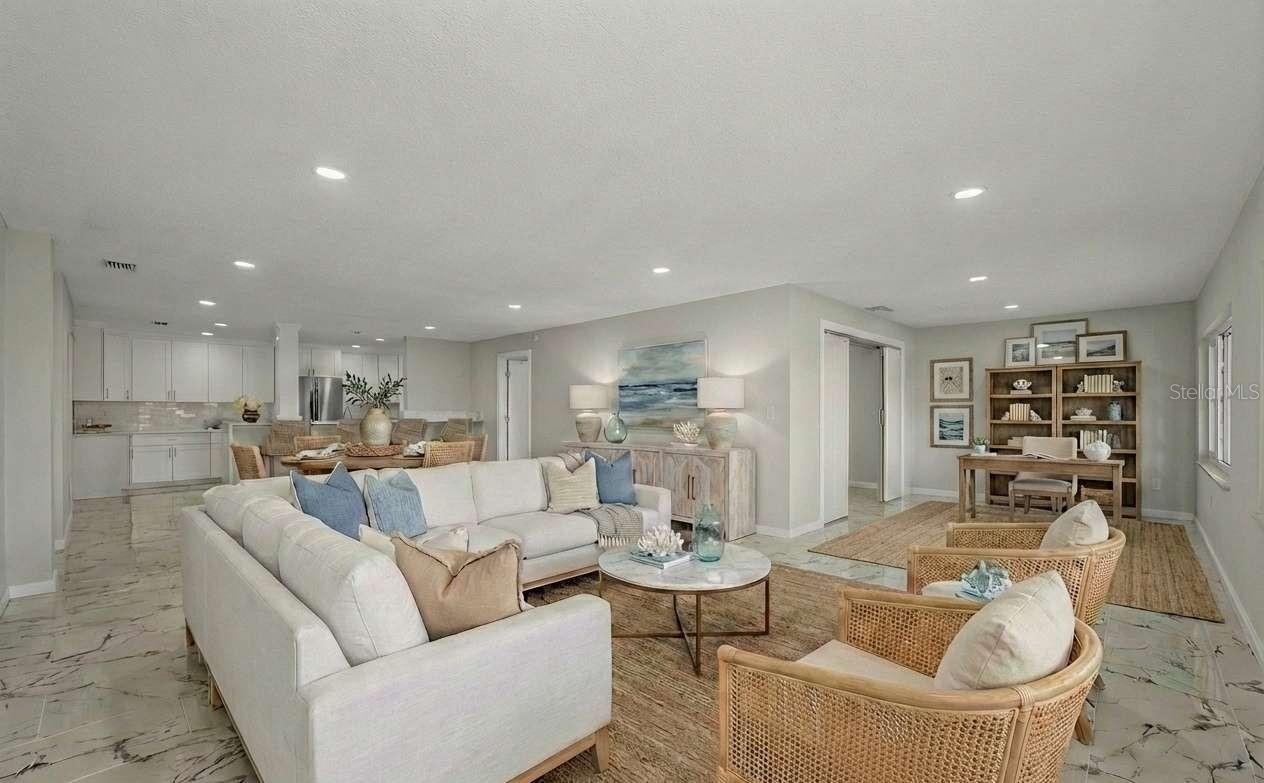 HARBOUR CLUB CONDO NO 3 - Residential