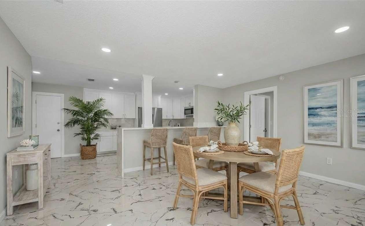 HARBOUR CLUB CONDO NO 3 - Residential