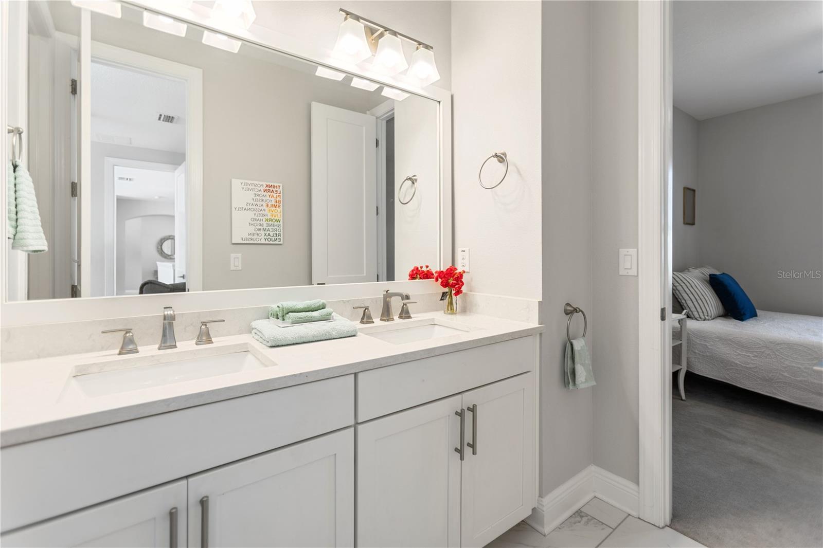 ELENOR PLACE - Residential