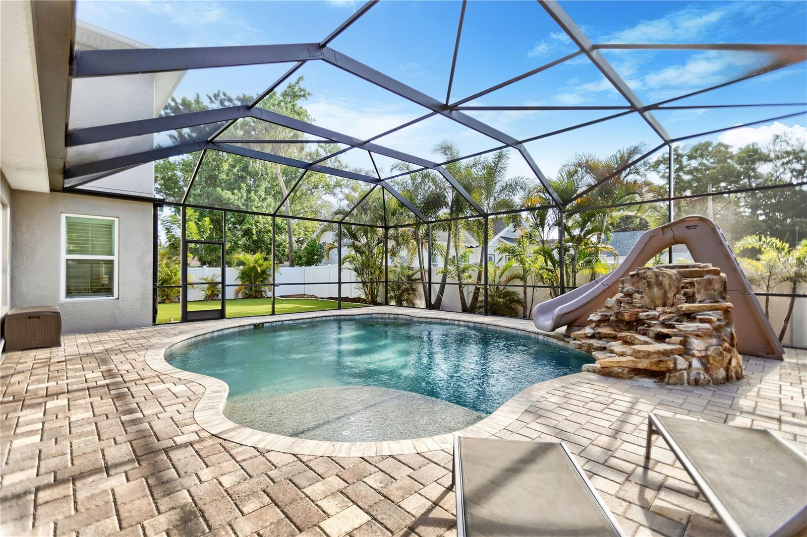 ELENOR PLACE - Residential