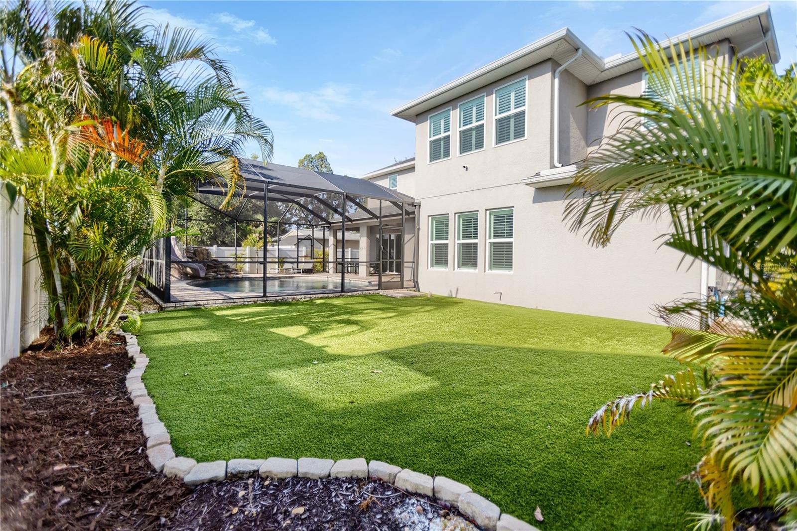 ELENOR PLACE - Residential