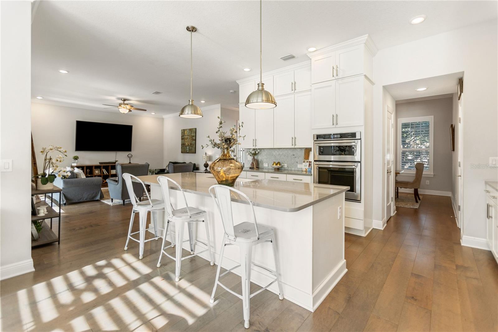 ELENOR PLACE - Residential
