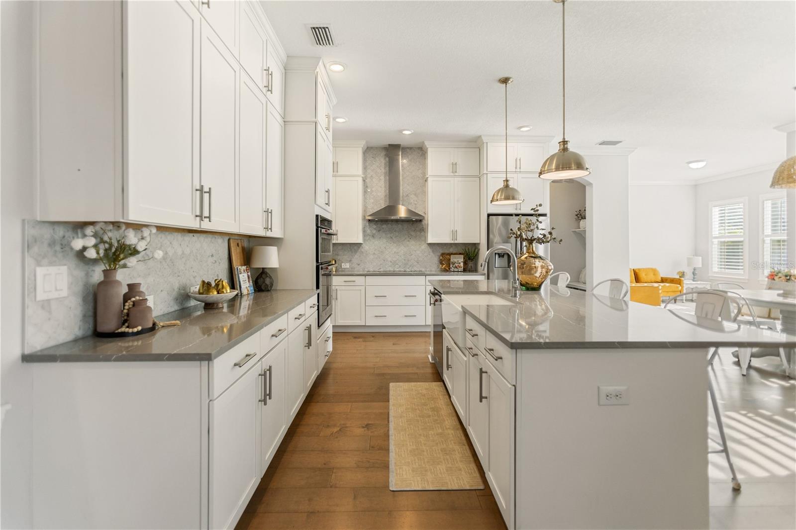 ELENOR PLACE - Residential