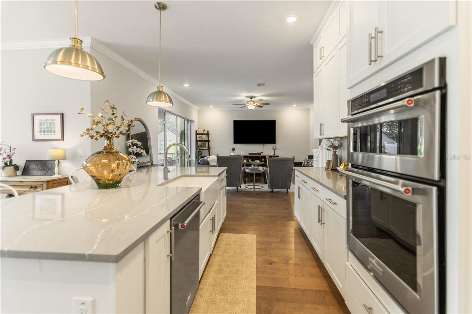 ELENOR PLACE - Residential