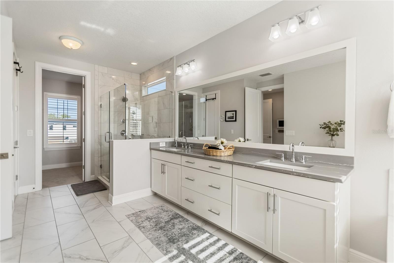 ELENOR PLACE - Residential