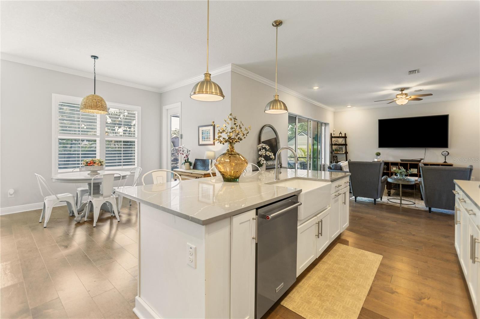 ELENOR PLACE - Residential