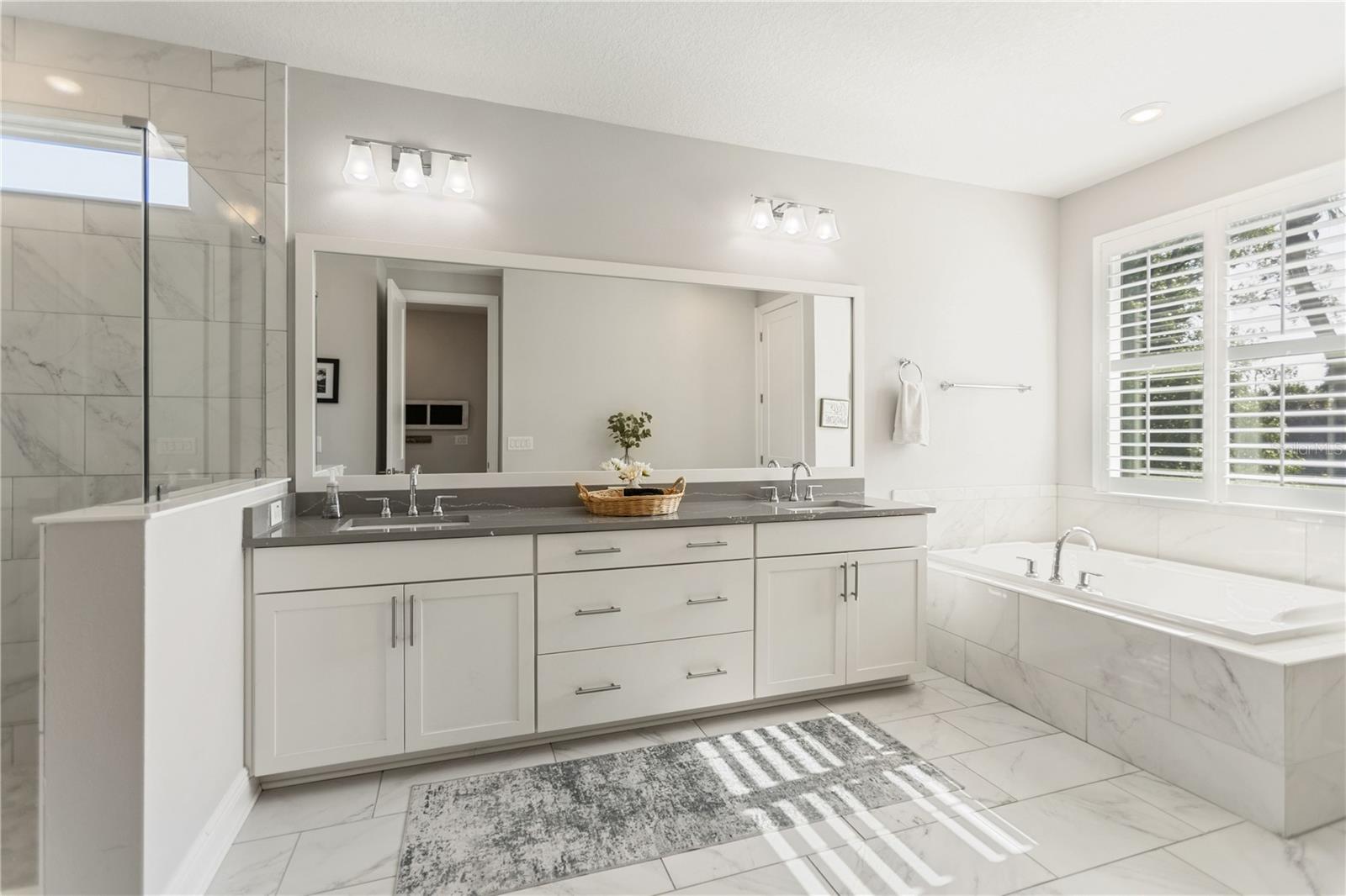 ELENOR PLACE - Residential