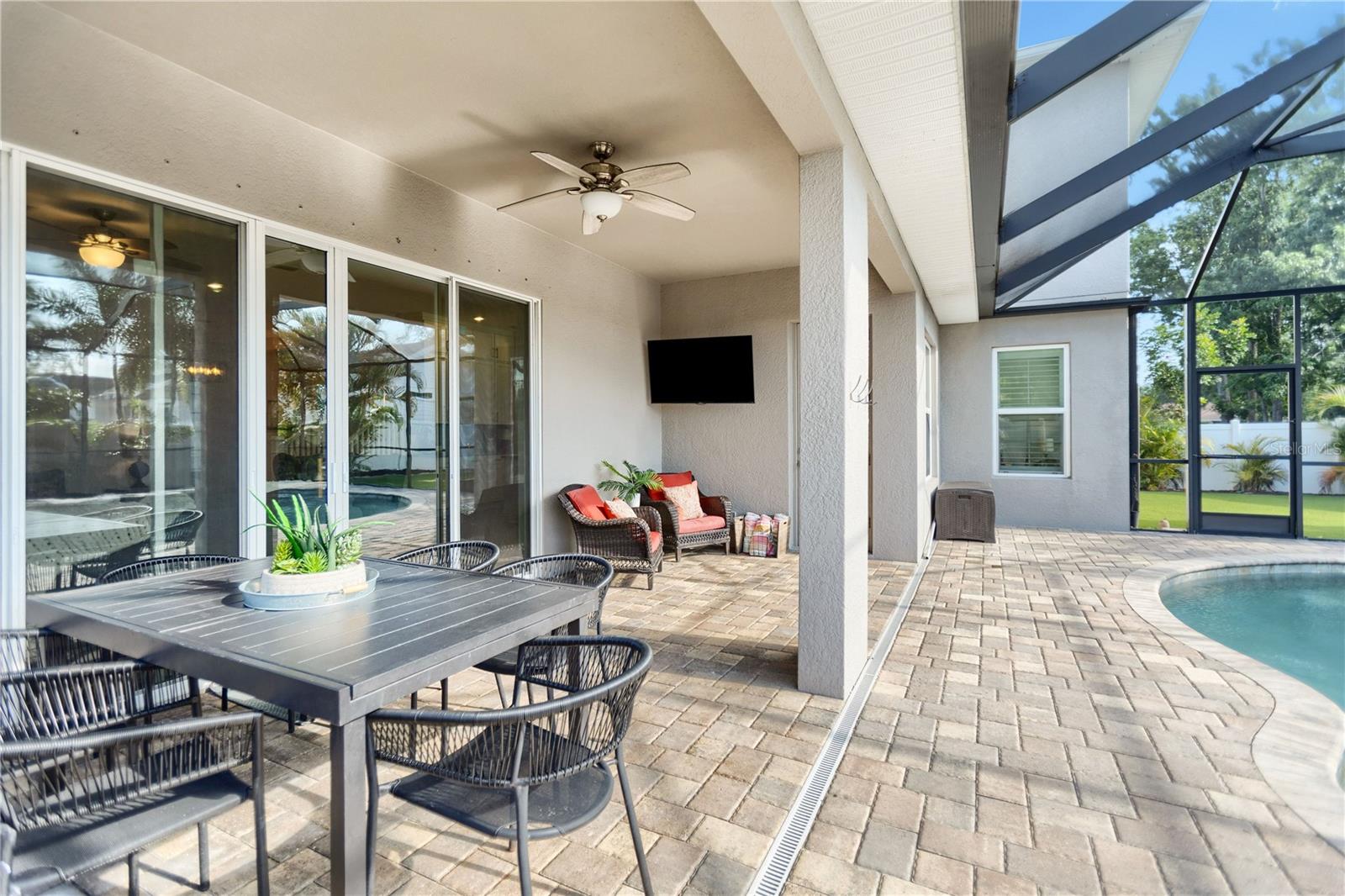 ELENOR PLACE - Residential