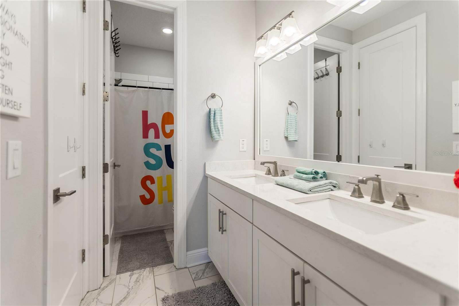 ELENOR PLACE - Residential