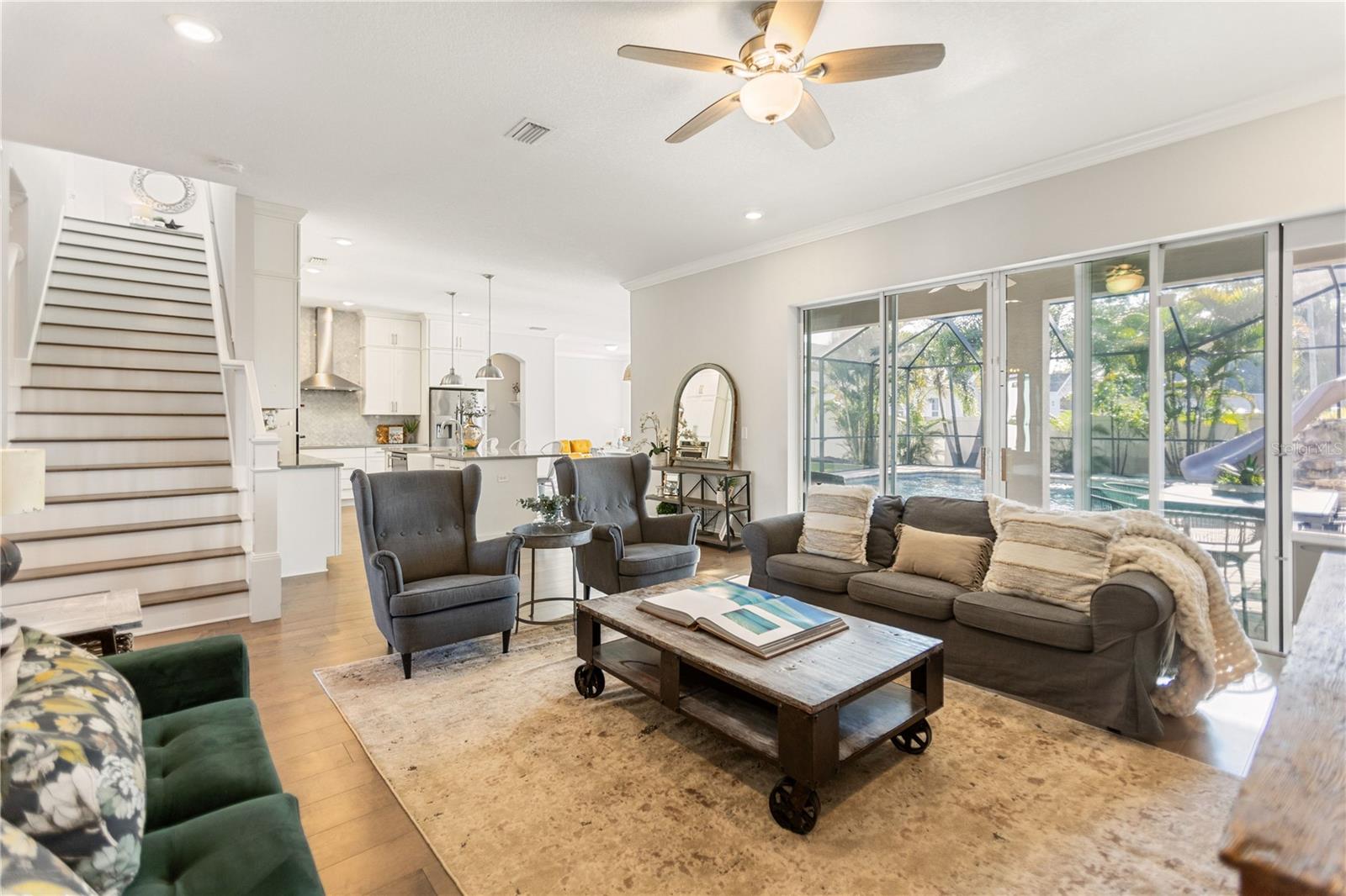 ELENOR PLACE - Residential