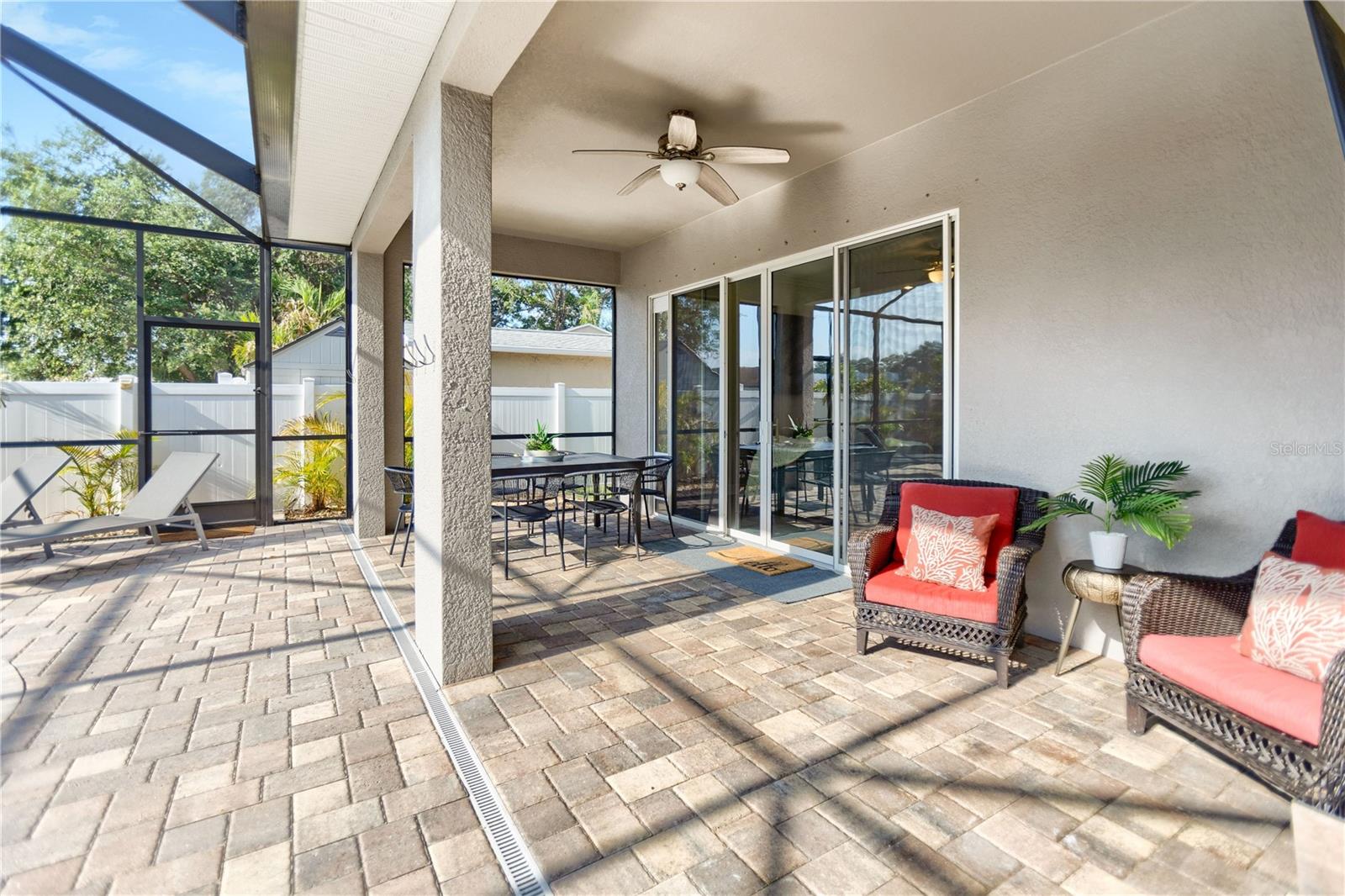 ELENOR PLACE - Residential