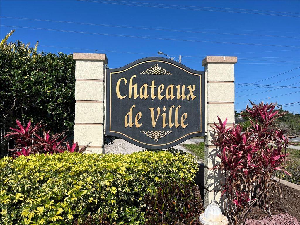 Photo of 1512 Chateaux De Ville Court, Clearwater, FL 33764 (MLS # TB8475219)