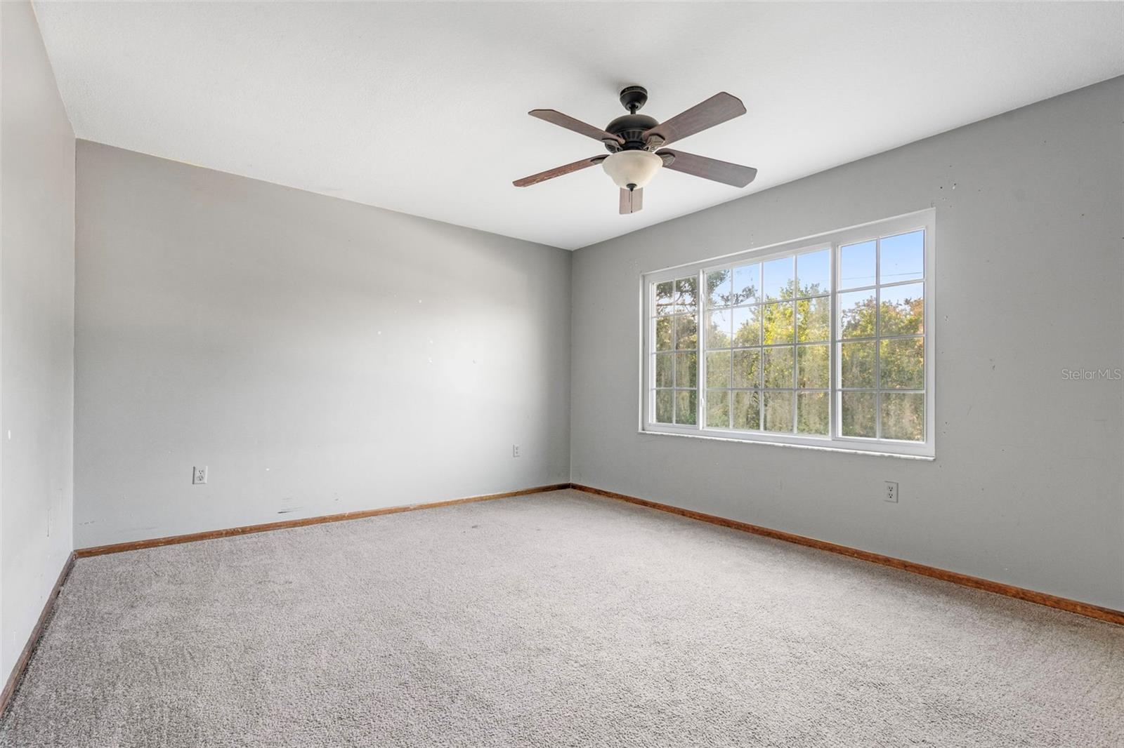 GOLDEN ACRES - Residential