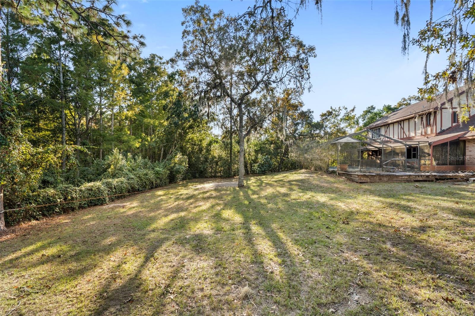 GOLDEN ACRES - Residential