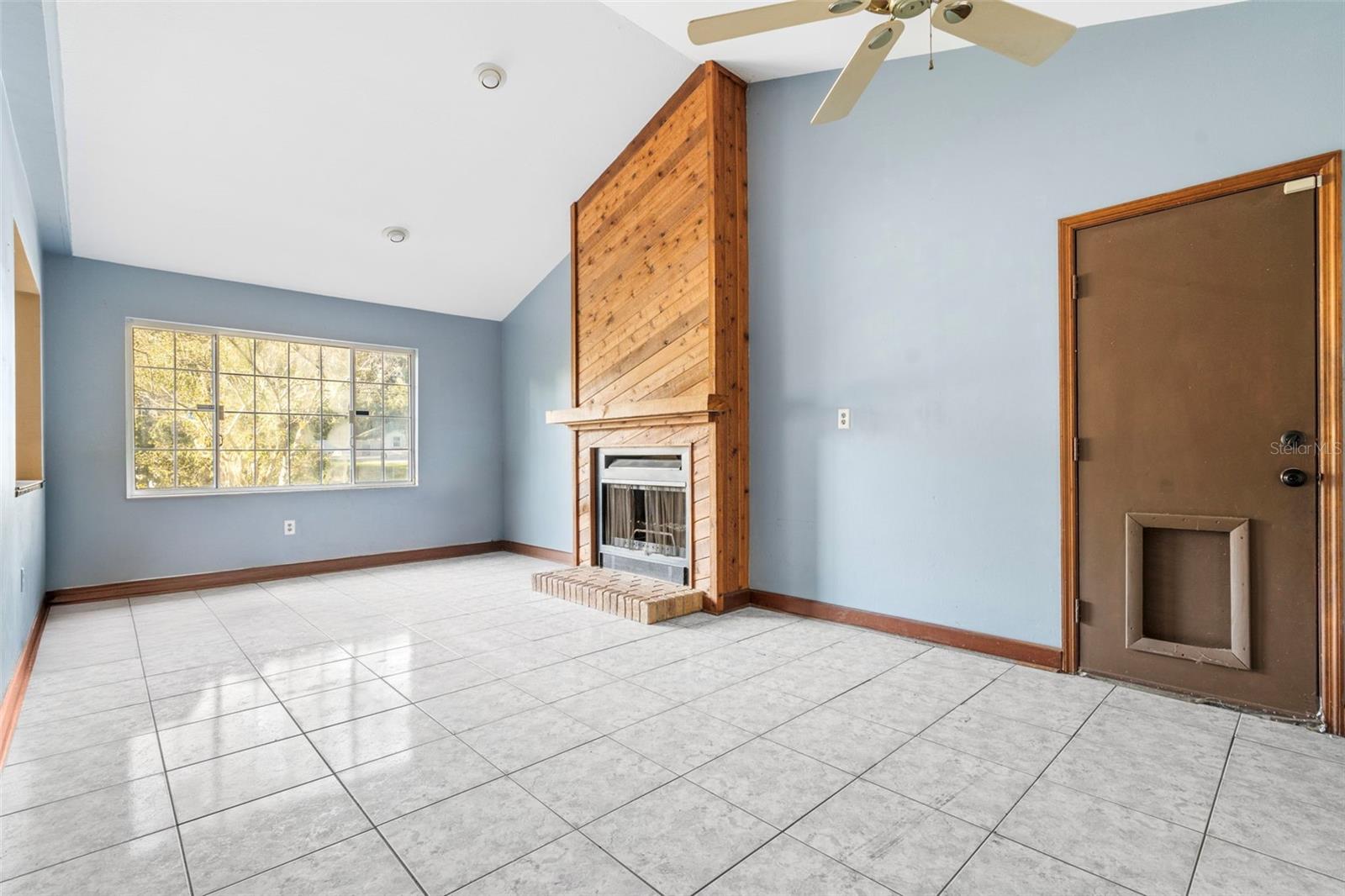 GOLDEN ACRES - Residential