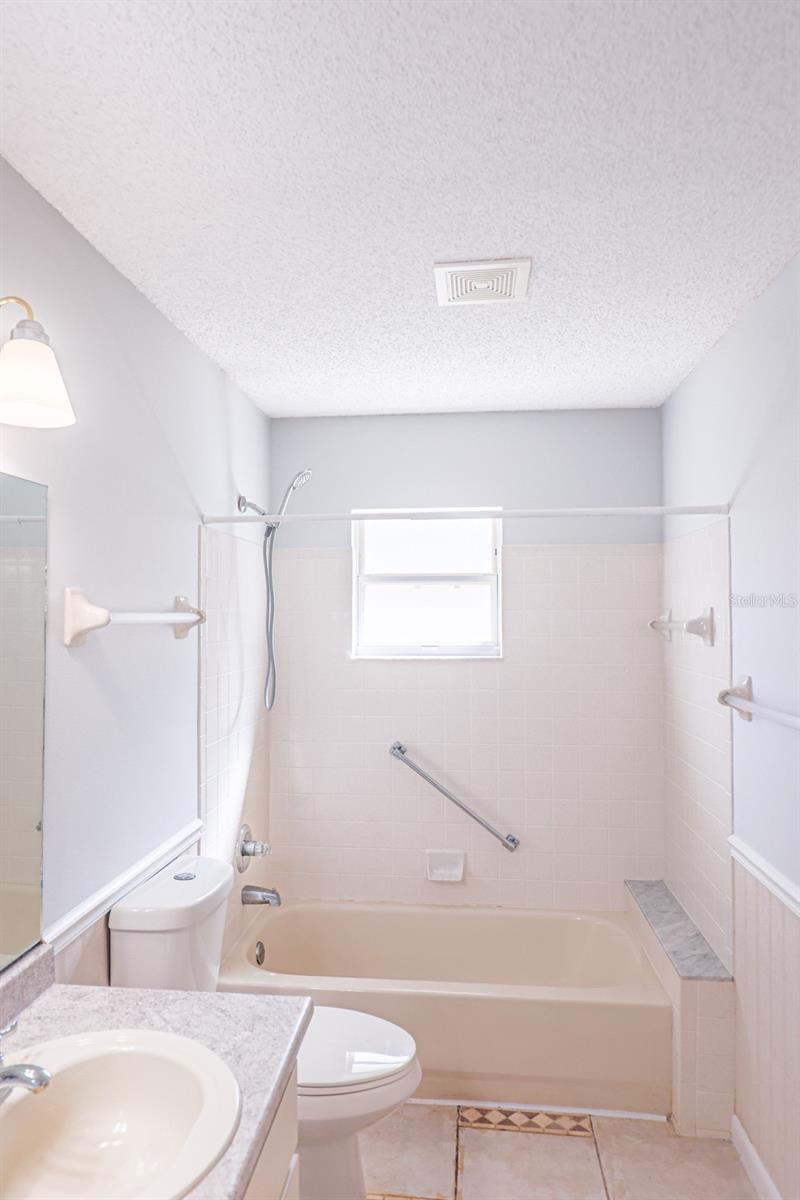 ON TOP OF THE WORLD CENTRAL - Residential