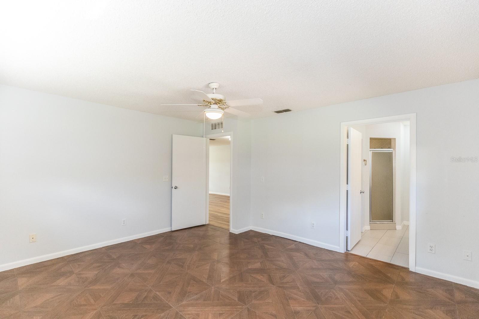 ON TOP OF THE WORLD CENTRAL - Residential