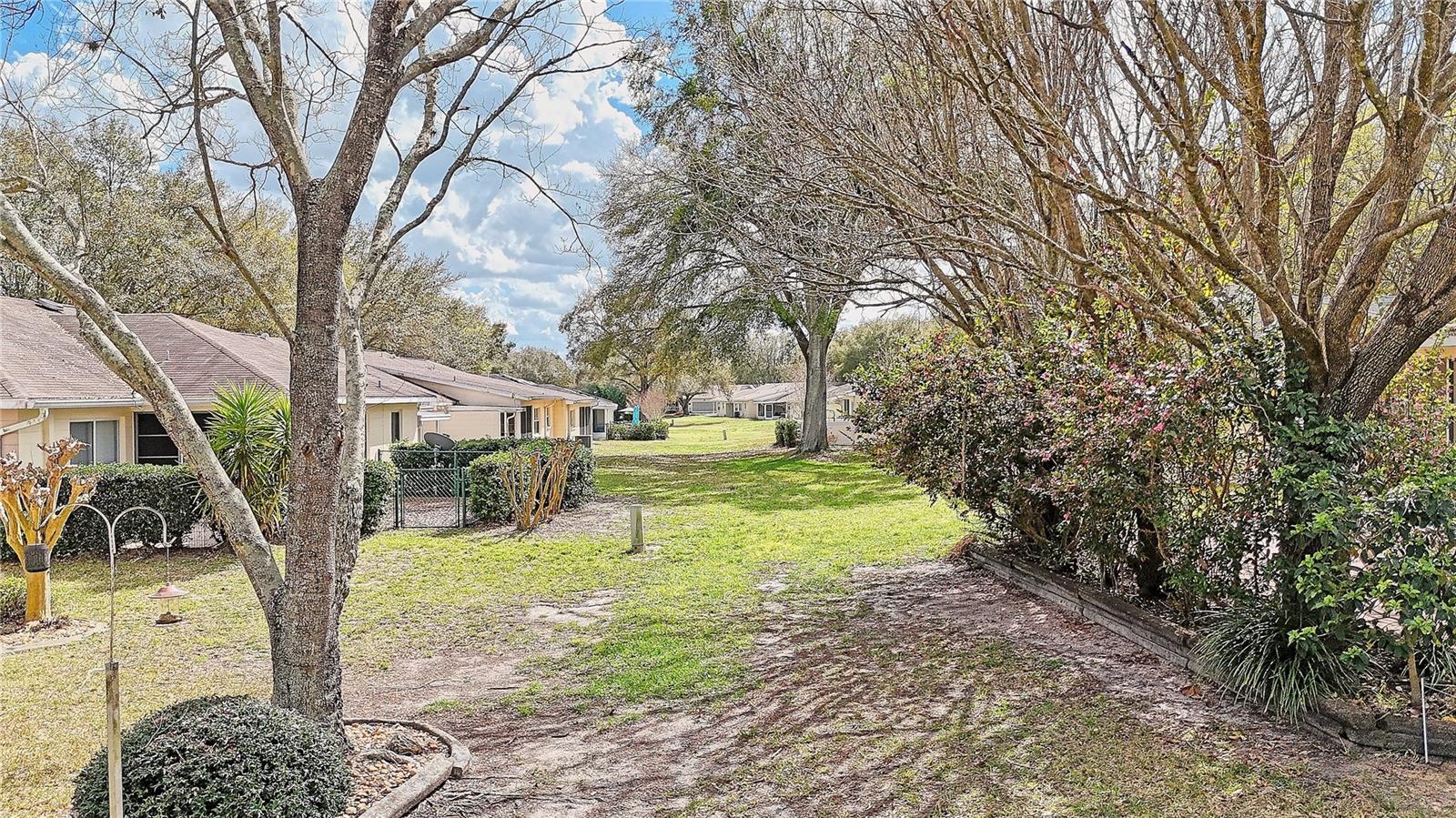 ON TOP OF THE WORLD CENTRAL - Residential