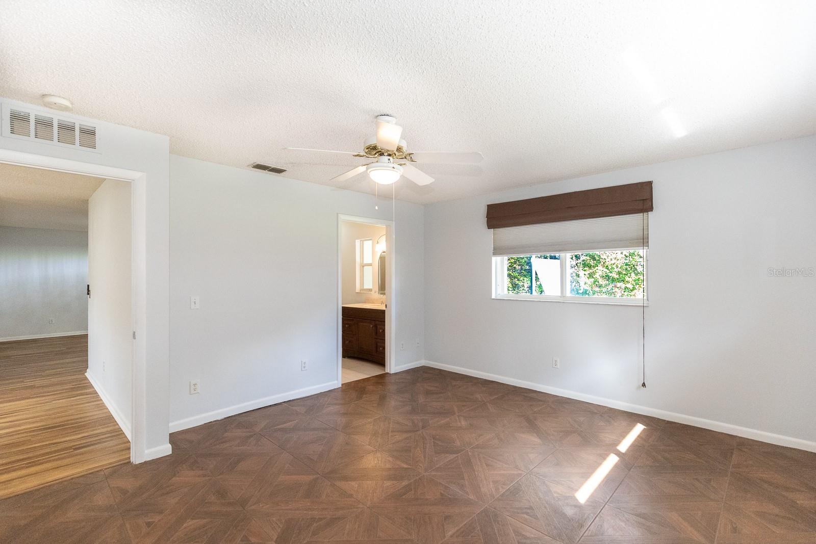 ON TOP OF THE WORLD CENTRAL - Residential