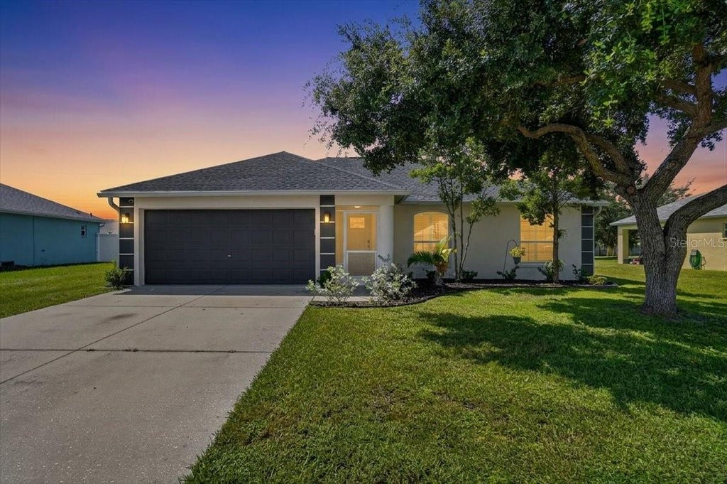 Photo of 5815 33rd Drive E, Palmetto, FL 34221 (MLS # A4704986)