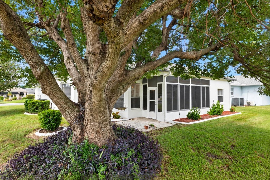 Photo of 5761 Macaw Place, Lakeland, FL 33809 (MLS # A4708104)
