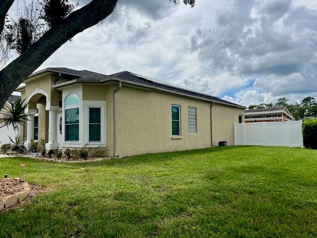 Photo of 3614 Cold Creek Drive, Valrico, FL 33596 (MLS # L4955994)