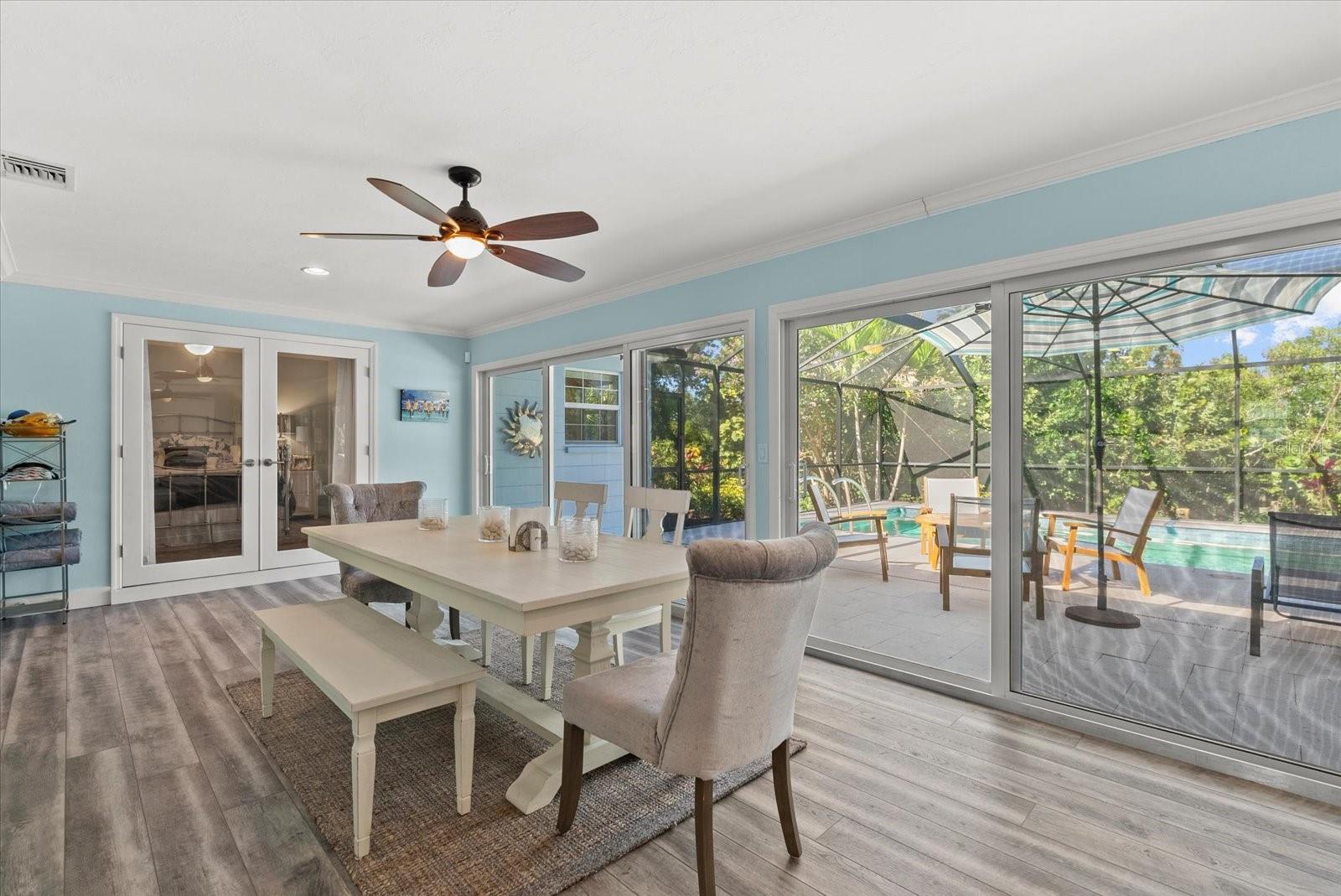 SIESTA BEACH - Residential