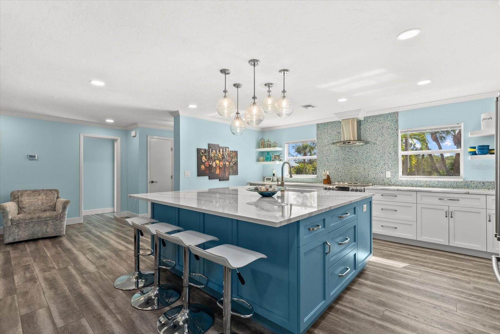 SIESTA BEACH - Residential