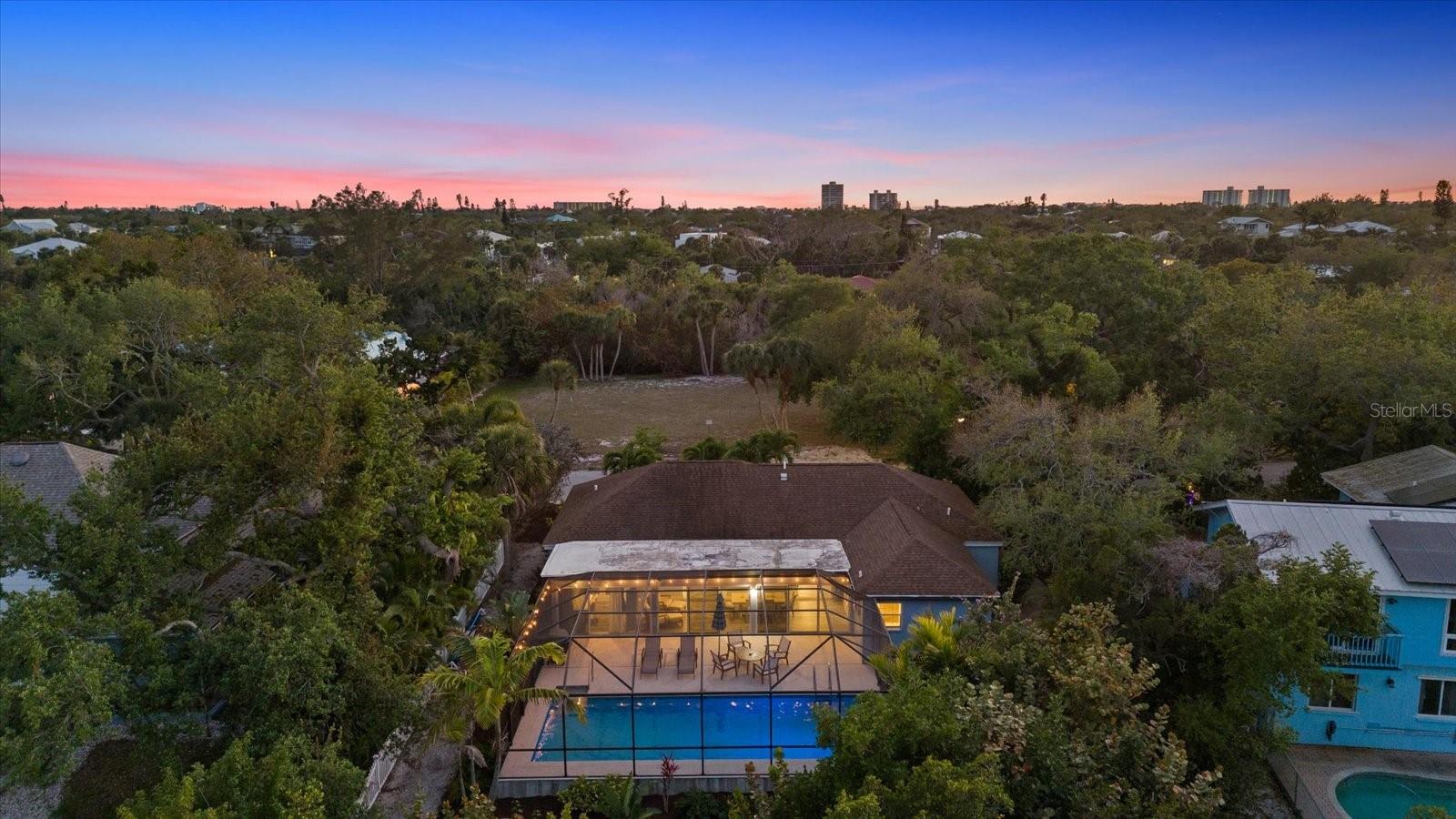 SIESTA BEACH - Residential