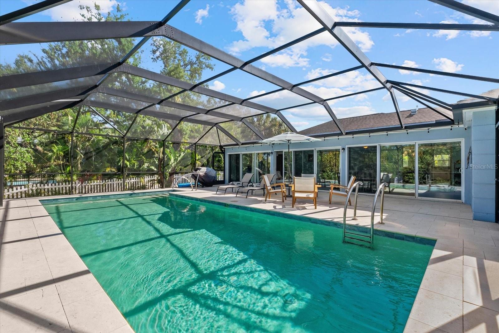 SIESTA BEACH - Residential