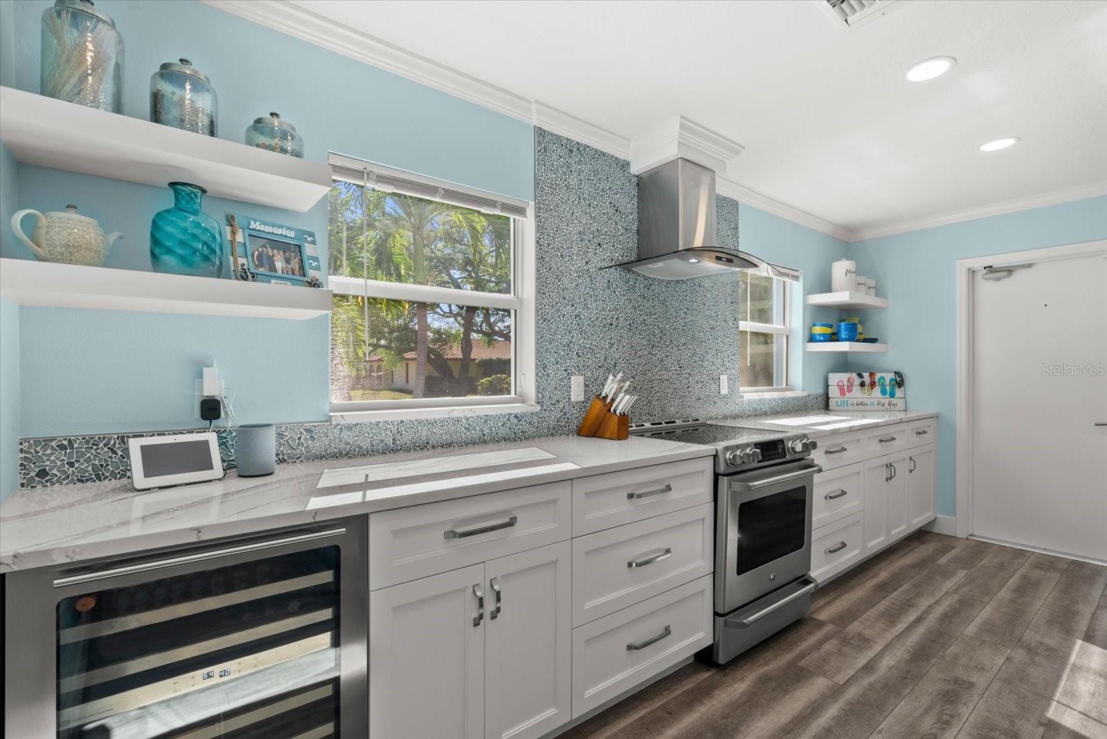 SIESTA BEACH - Residential