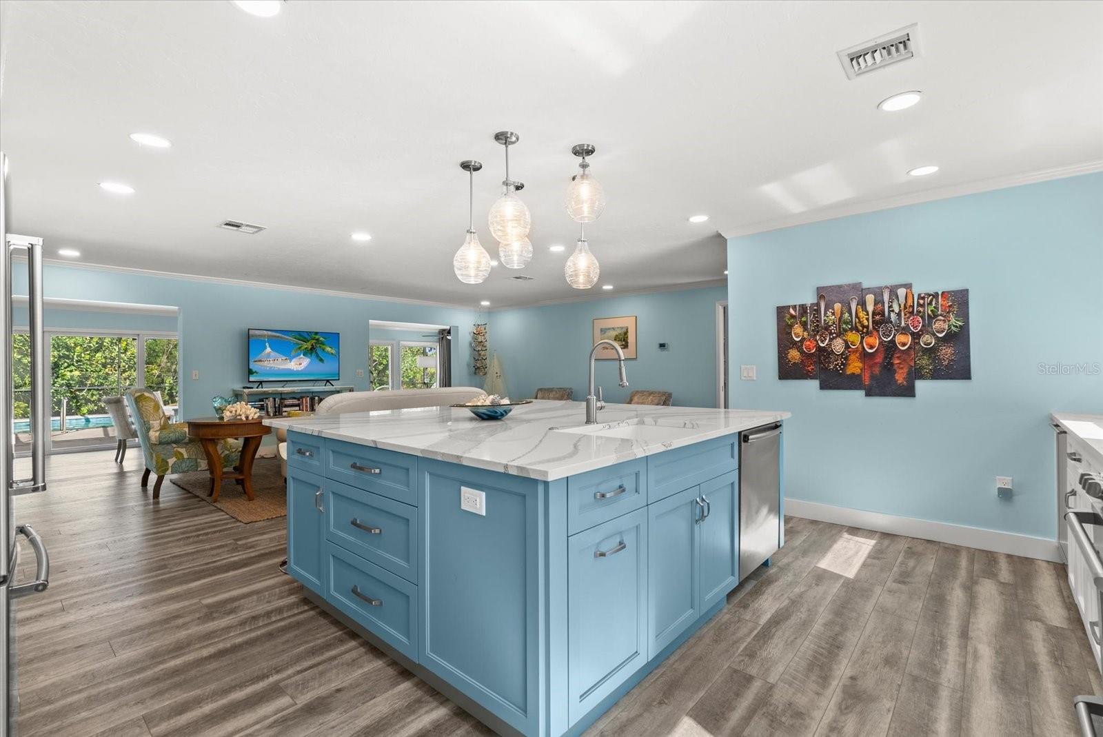 SIESTA BEACH - Residential