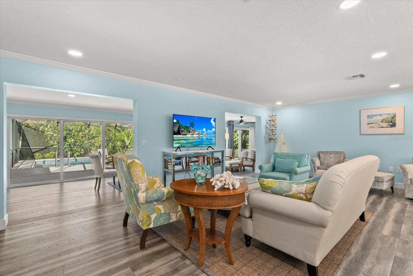 SIESTA BEACH - Residential