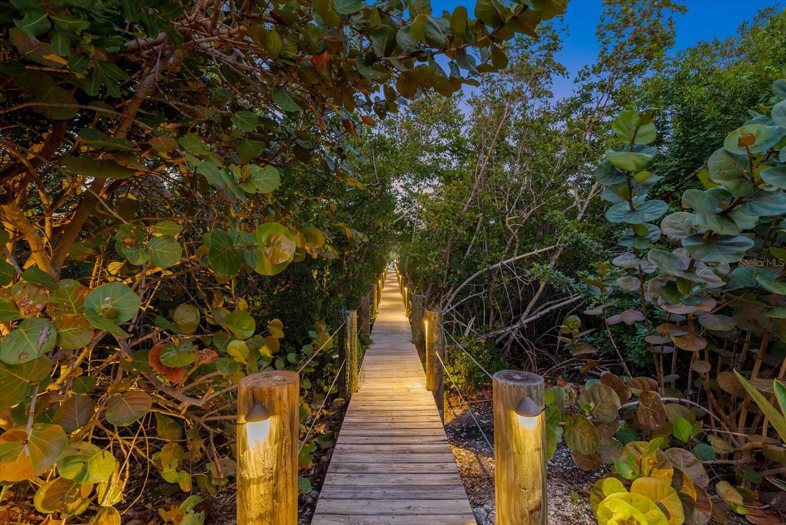 SIESTA BEACH - Residential