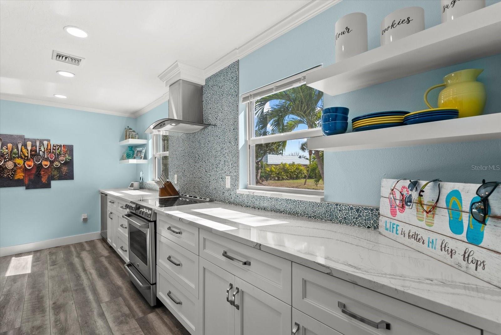 SIESTA BEACH - Residential