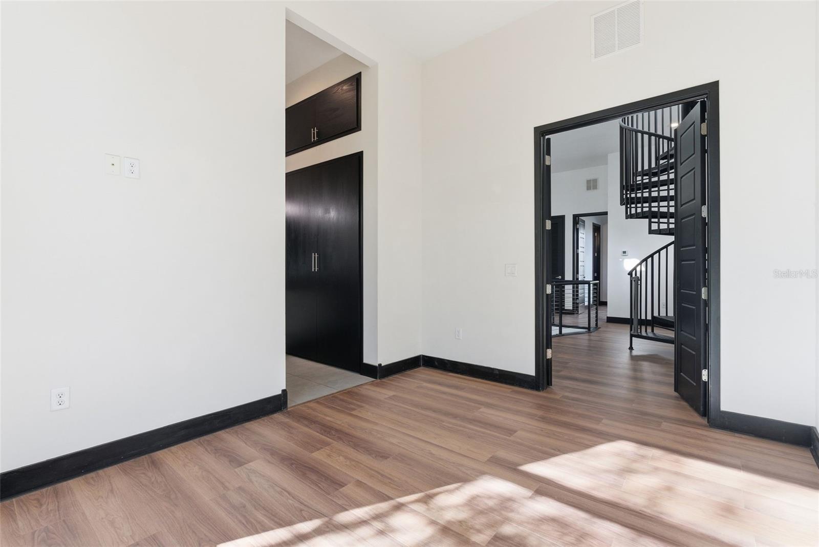 CARROLLWOOD CROSSINGS 2 - Residential