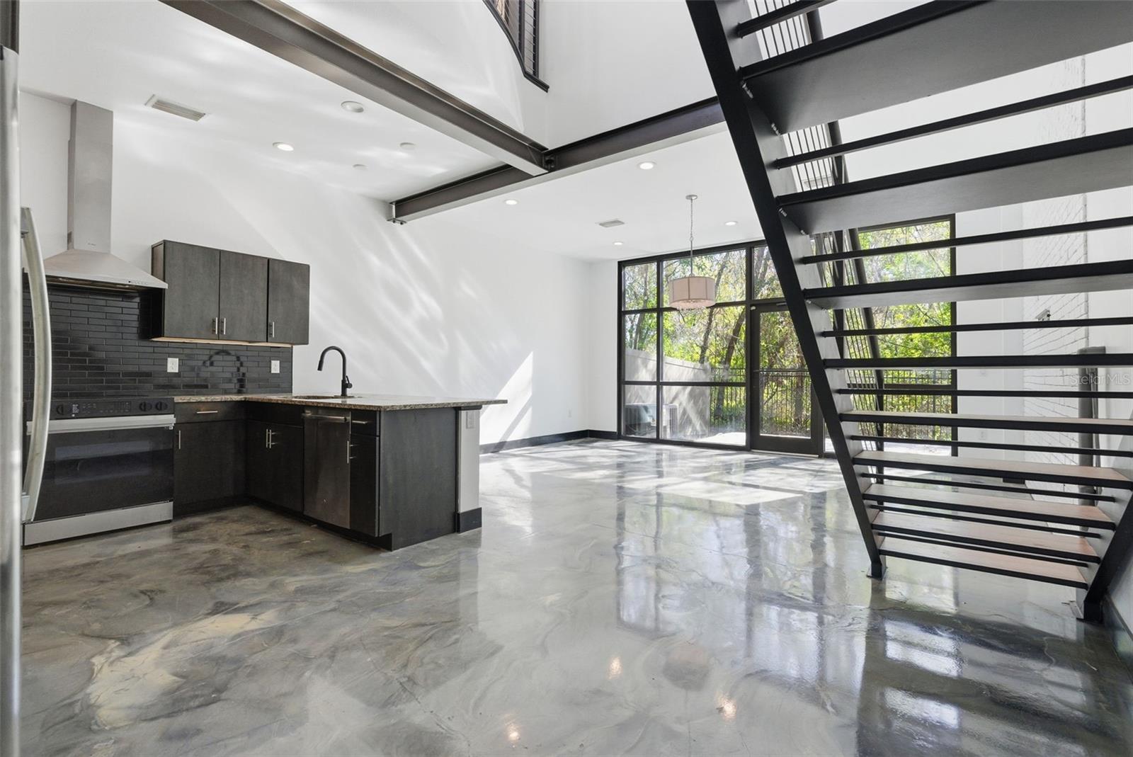 CARROLLWOOD CROSSINGS 2 - Residential