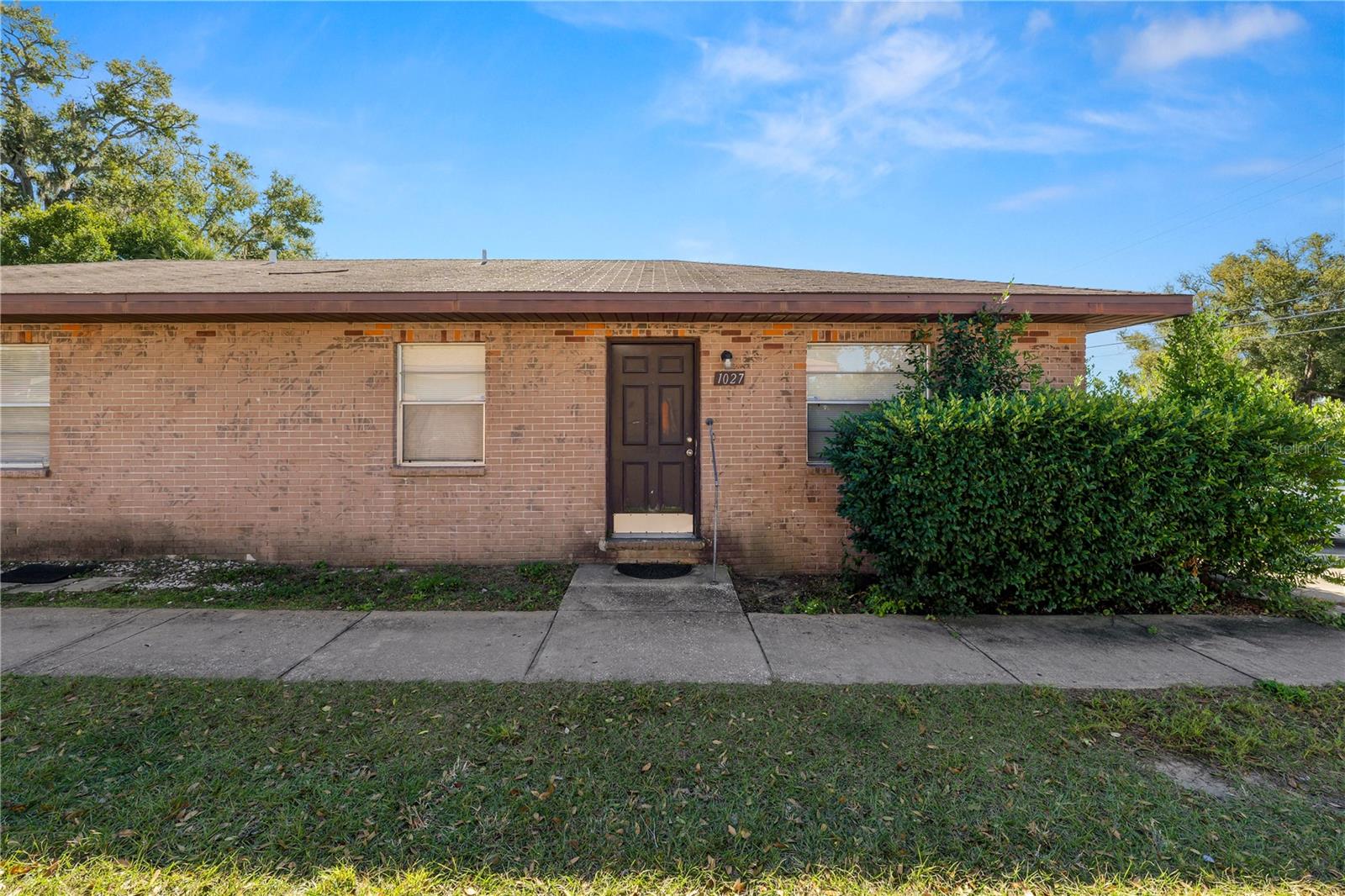 1027 N BRUNNELL PARKWAY 1029