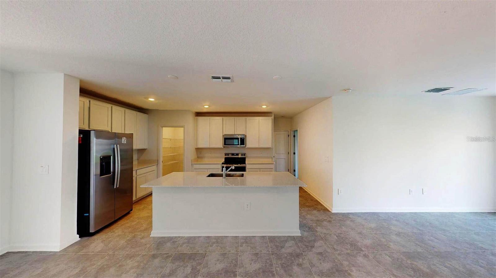 1618 RESERVOIR PLACE