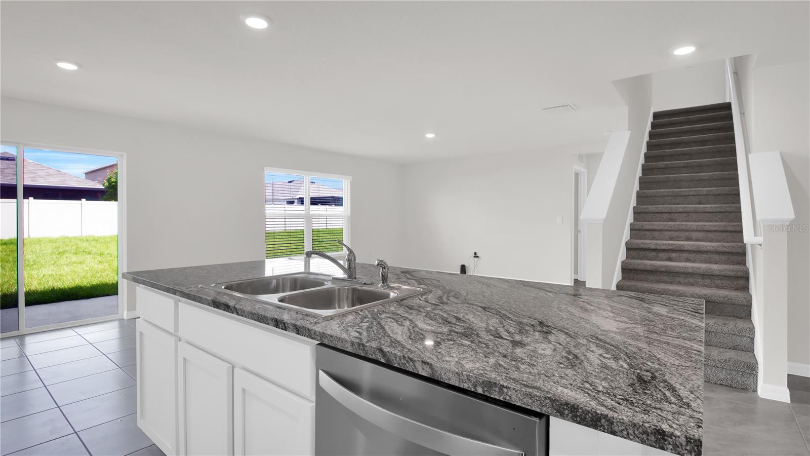 SERENO PH 8A - Residential Lease