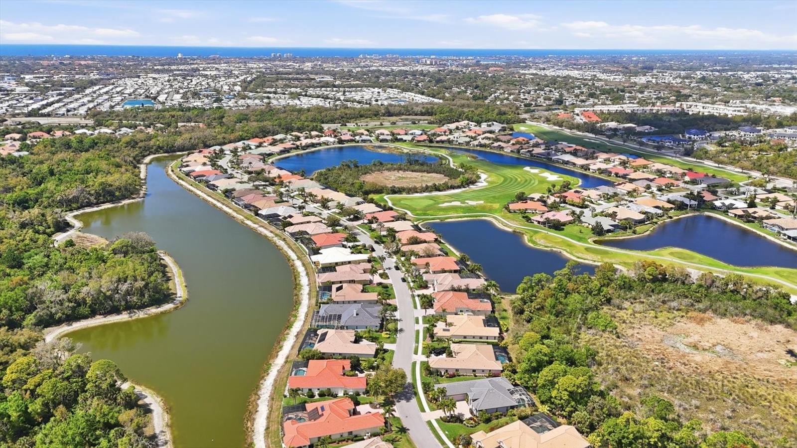 PELICAN POINTE GOLF & CNTRY CL - Residential